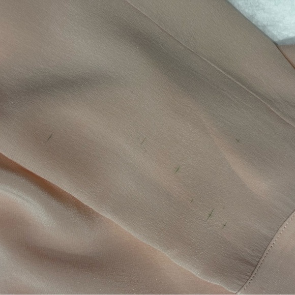 J.CREW Long Sleeve Drapey V-Neck SILK Blouse SZ 4 - Picture 5 of 5